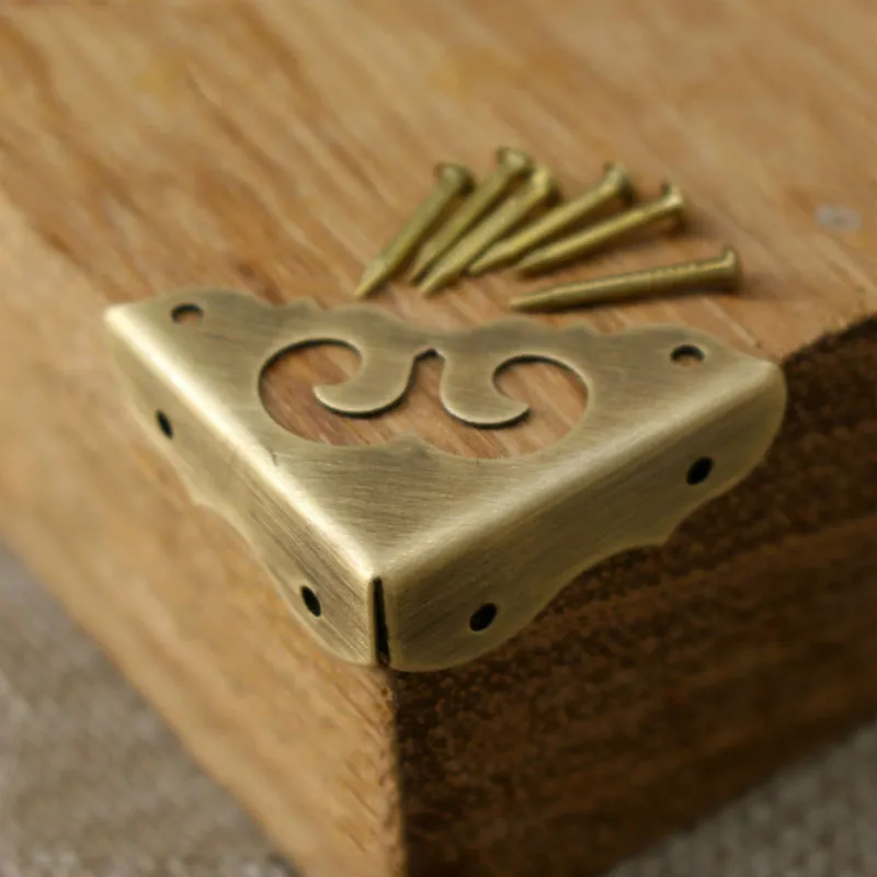 Antique Brass Corner Brackets Set For Furniture, Desk, Cabinet, Wooden Jewelry  Box Handmade, Wood Box Hardware Hollow Classic Flower Design 269o From  Lowr, $10.51